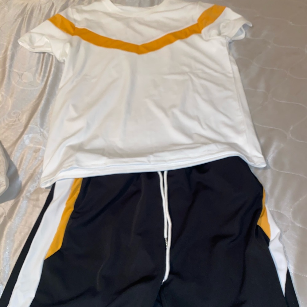 Two piece sets - Picture 2 of 2